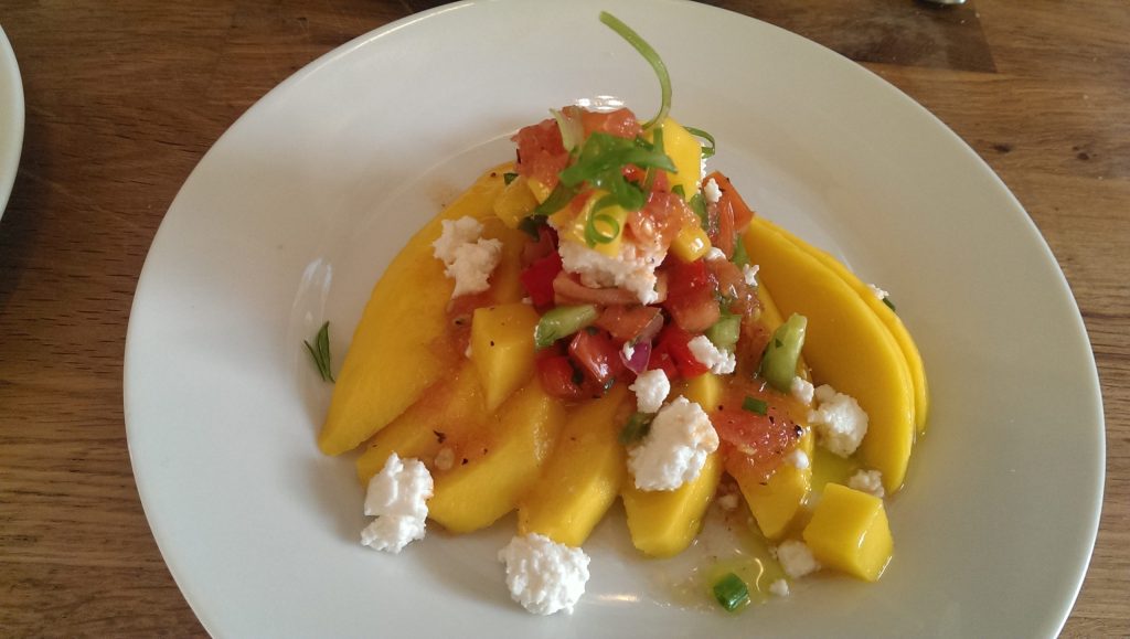 sexy mango salad